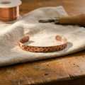 Bracelet en cuivre Furrow par Vera